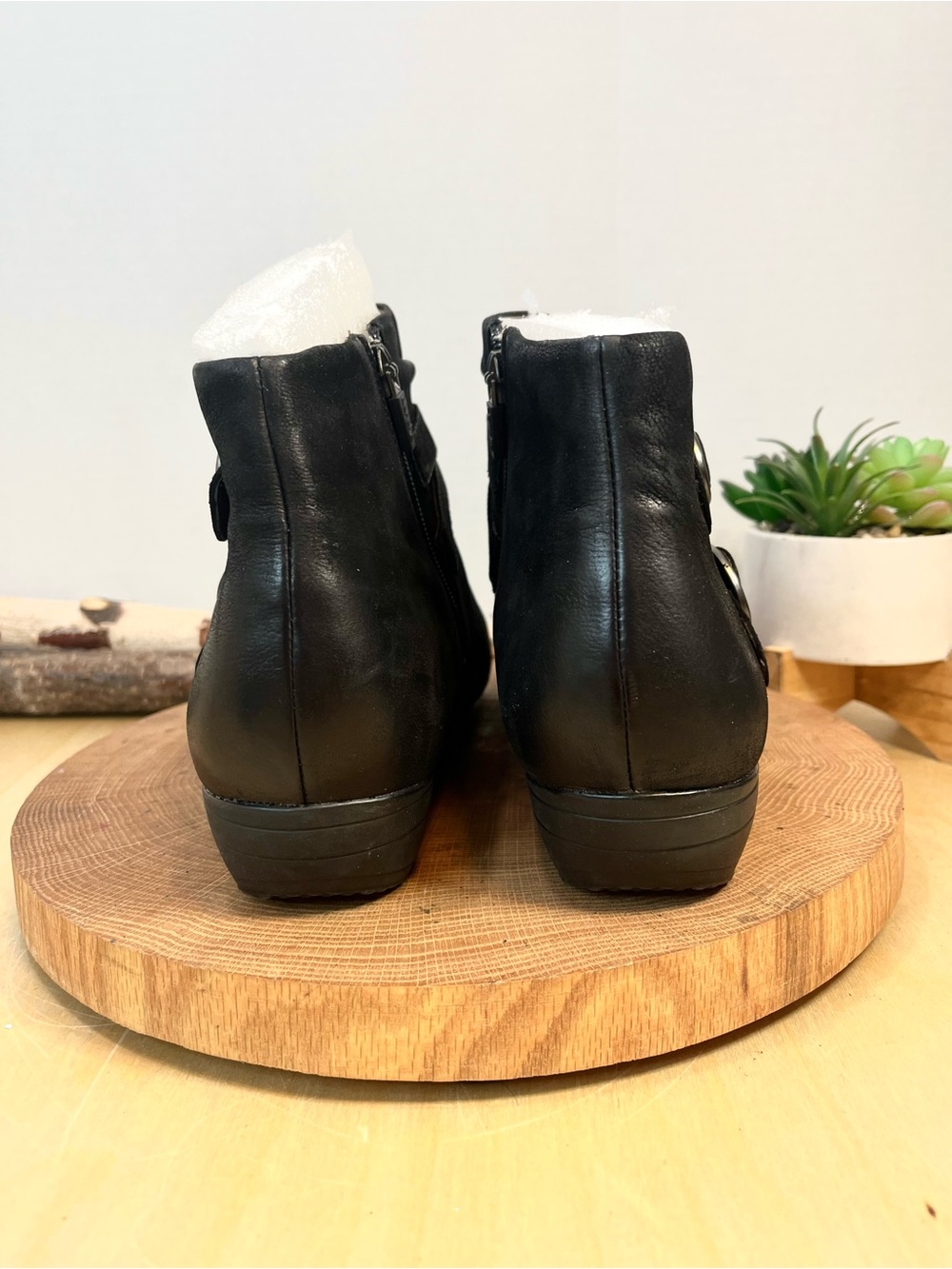 NWOB Dansko Faithe Black Burnished Leather Ankle Boots Size 12 - Picture 8 of 14